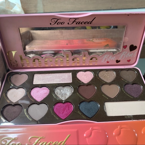 Too faced eyeshadow bundle - Picture 5 of 5